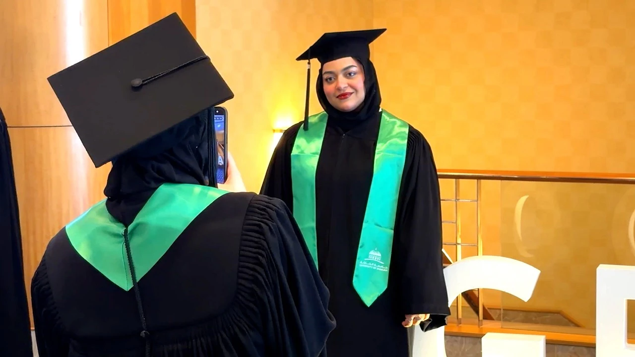 جامعة الشارقة تحتفل بتخريج 2000 طالب في العديد من التخصصات العلمية